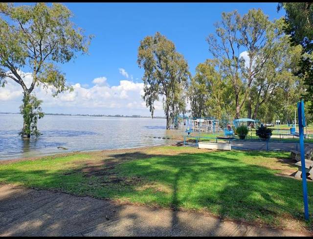 LAND FOR SALE IN VAAL MARINA
